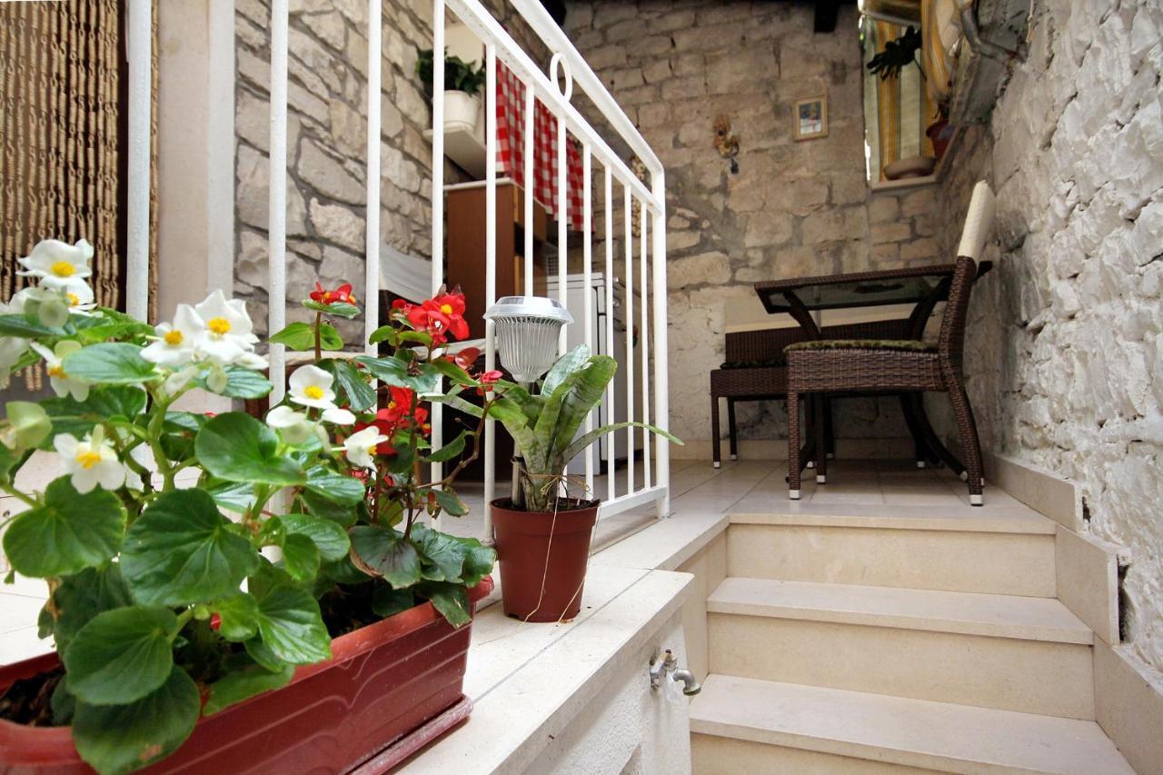 Apartments By The Sea Pucisca, Brac - 770 Exterior foto